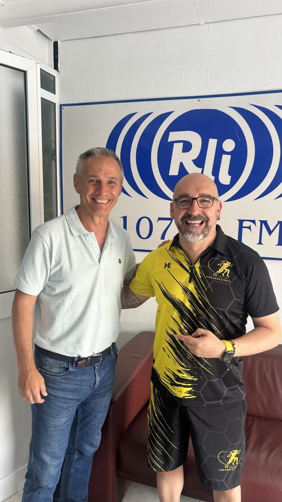 ÚLTIMAS ENTREVISTAS, DONDE CERRAMOS TEMPORADA EN RADIO LA ISLA Y LA CADENA SER 4 IMG 5811