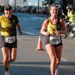 CONTINUAN LAS CARRERAS, EN VIDA SANA Y FELIZ 26 Cartes y Cristina en la Carrera de la Borriquita 2025