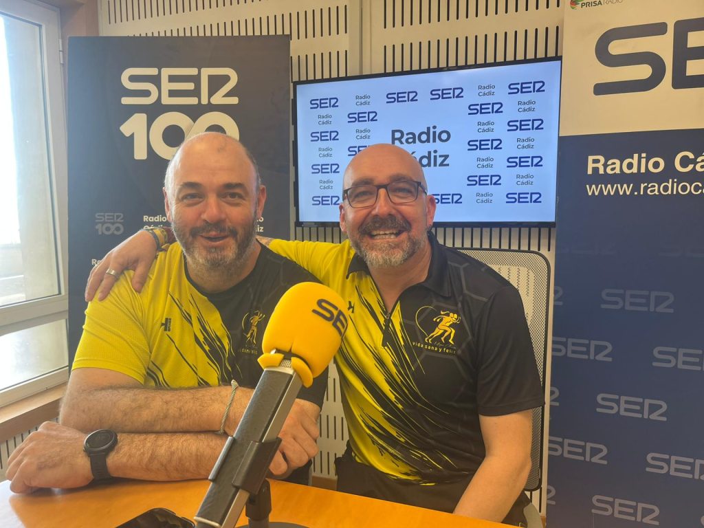 SIGUEN LAS ENTREVISTAS DE RADIO, EN VIDA SANA Y FELIZ 1 PHOTO 2025 10 29 18 41 11