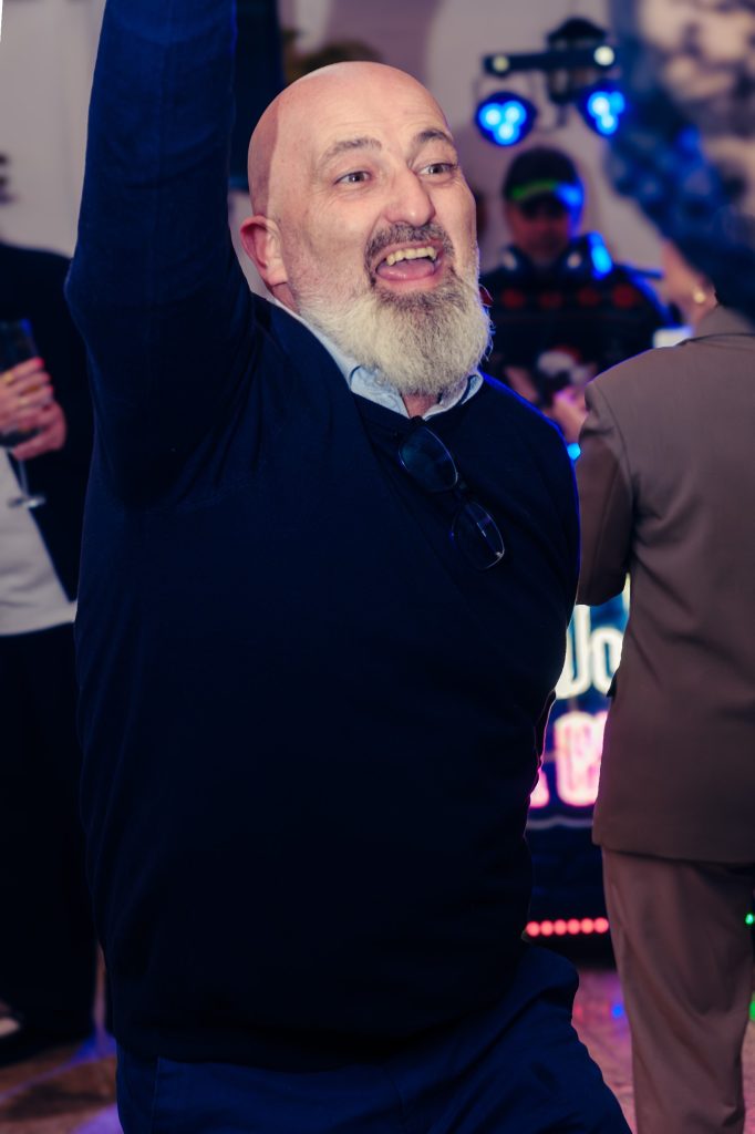 Imagen JPEG 4156 B0E1 EE 6