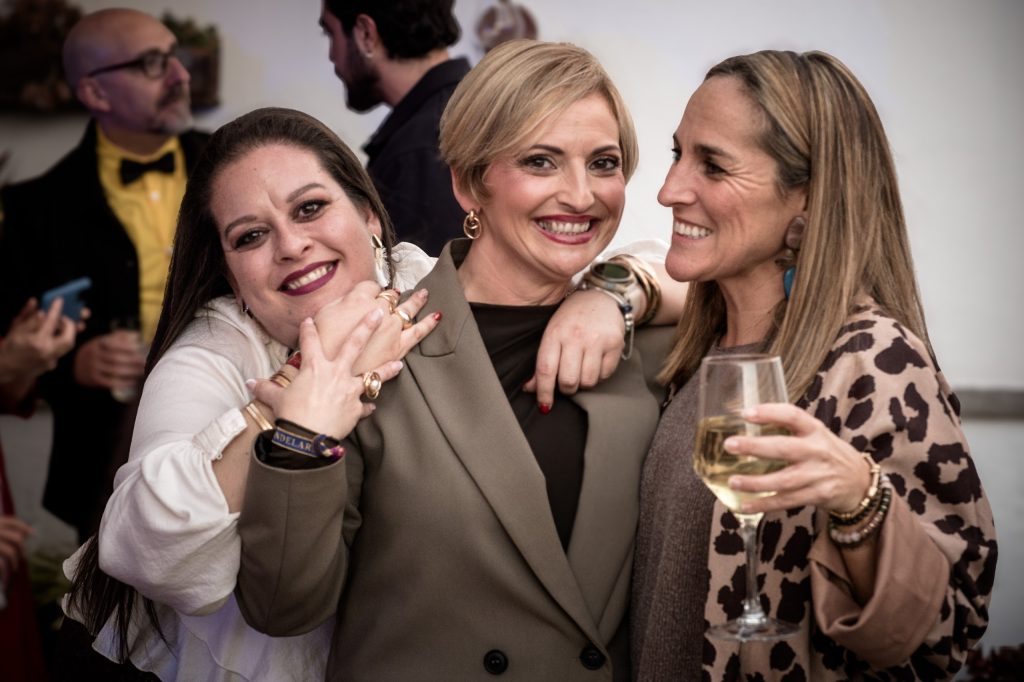 Imagen JPEG 4156 B0E1 EE 8