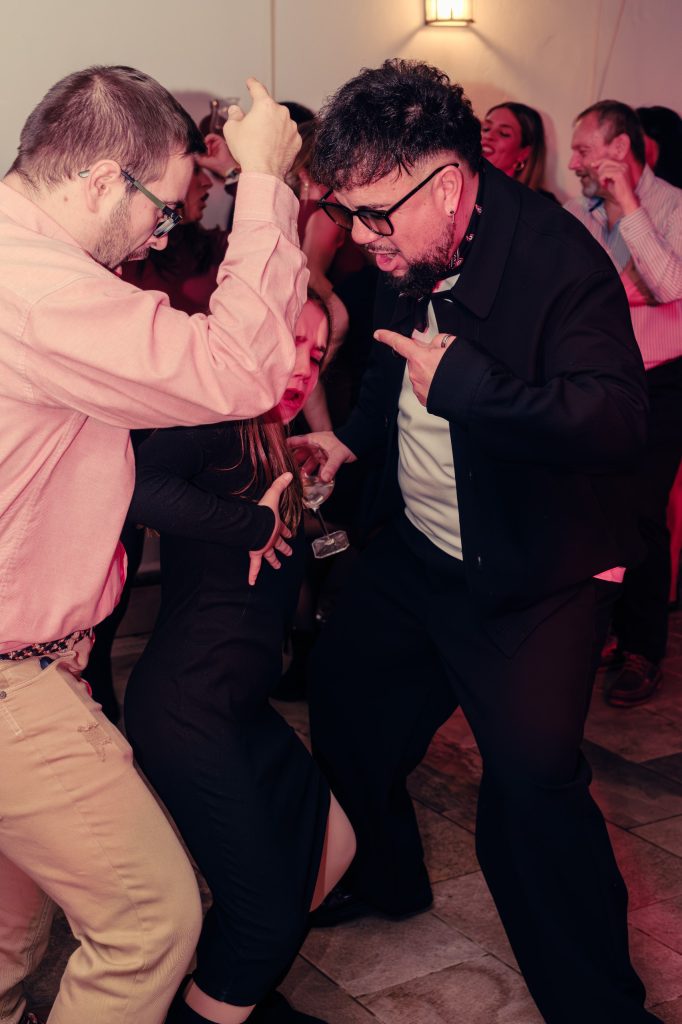 Imagen JPEG 4AC2 A121 DB 10